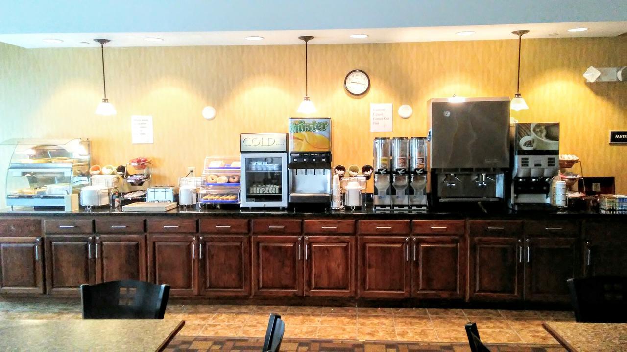 Astoria Hotel & Suites - Glendive Extérieur photo