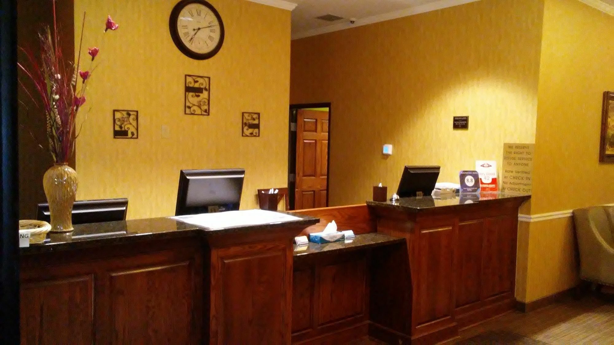 Astoria Hotel & Suites - Glendive Extérieur photo